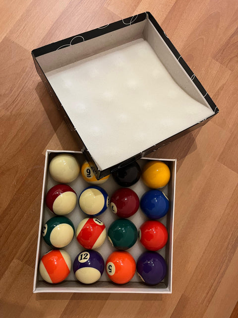 Bolas de pool 2.1/4 new oficial
5,7cm x 5,7cm